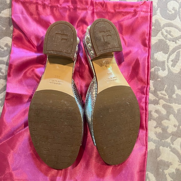 🔥Marino Fabiani silver and pearl slip on shoes / mules. Worn once! - Picture 4 of 5
